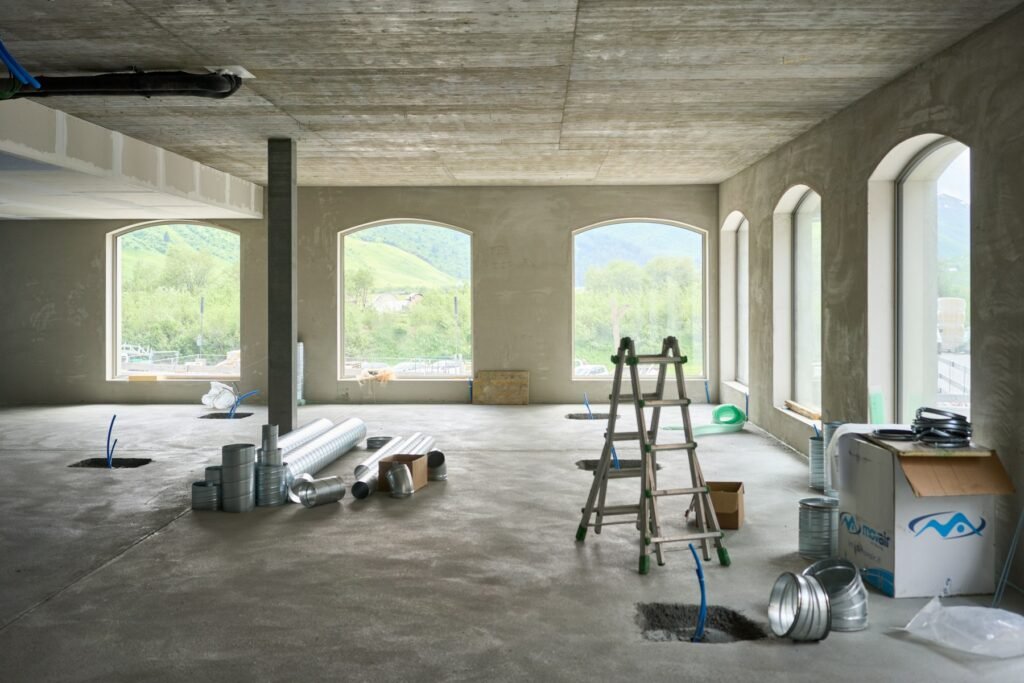 Innenraum eines Gebäudes während der Bauarbeiten